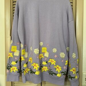 Her Universe - Rapunzel embroidered sweatshirt - Size M